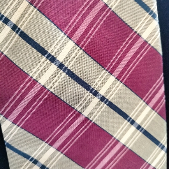 Tommy Hilfiger Red and Cream Plaid Checks Italian Silk Tie Necktie Traditional - Picture 3 of 12